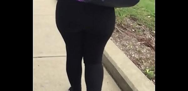  vouyer thick big bubble butt booty classmate candid ass jiggling while walking